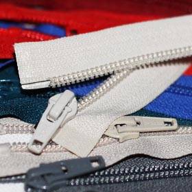 YKK Nylon Rits deelbaar 5-6mm/75cm, div. kleuren, stuk